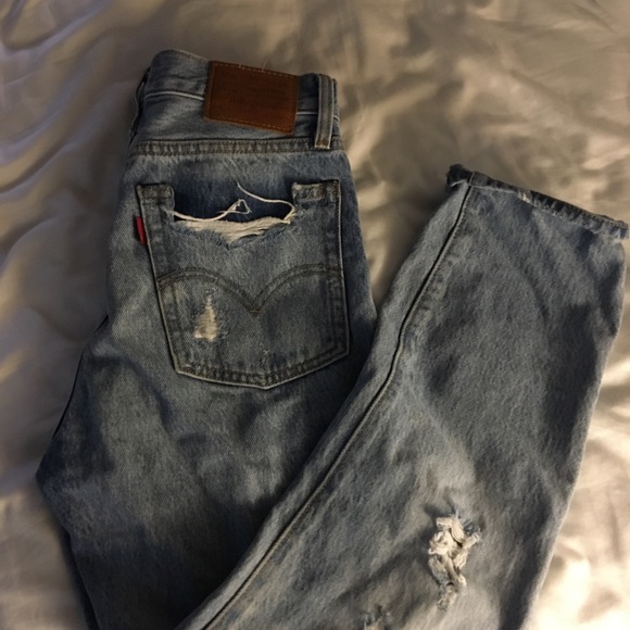 Destroyed vintage Levi’s - Picture 9 of 11